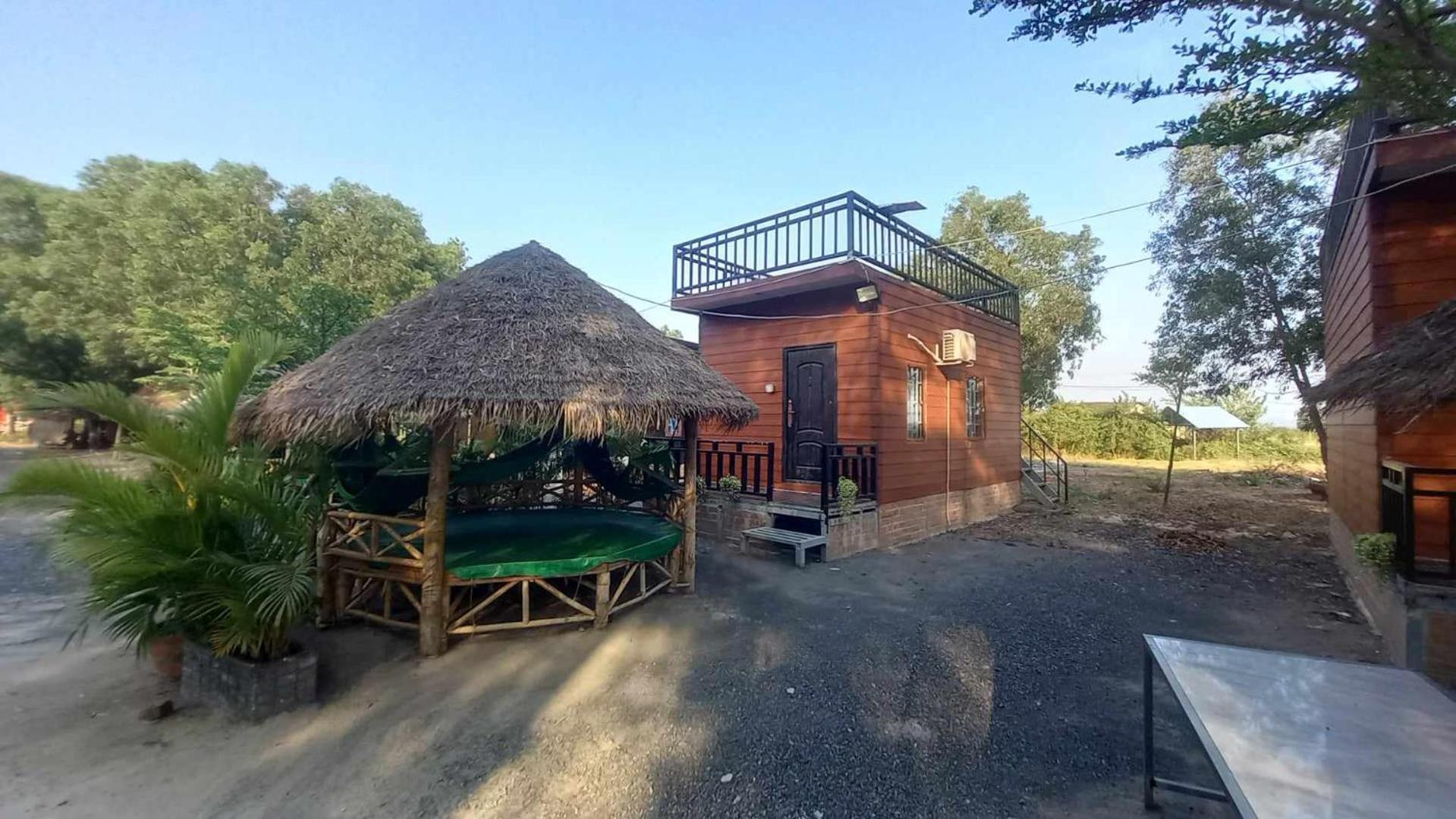 La Plage De Kampot By Lee & Hap Guest House Exteriör bild