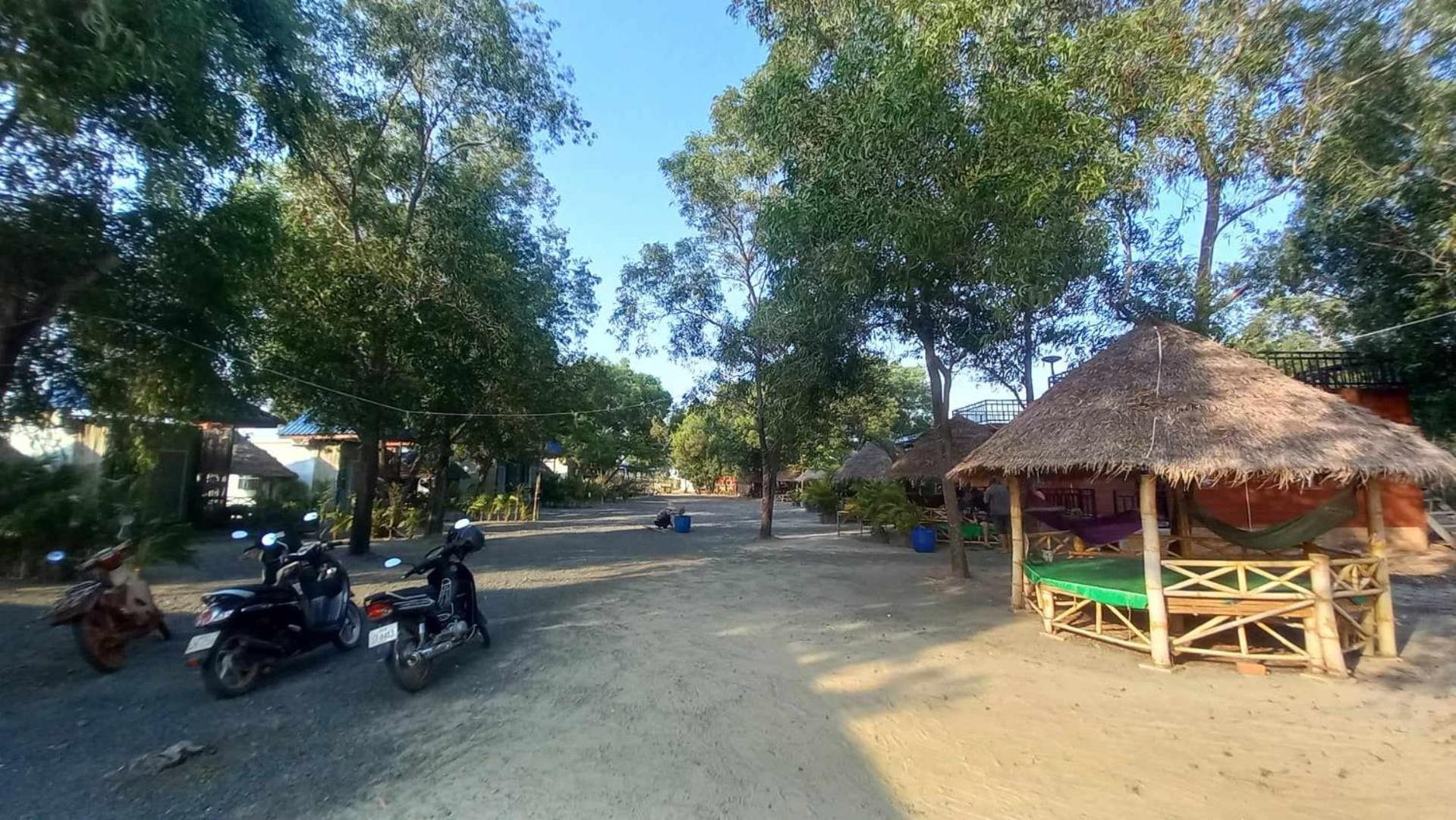 La Plage De Kampot By Lee & Hap Guest House Exteriör bild