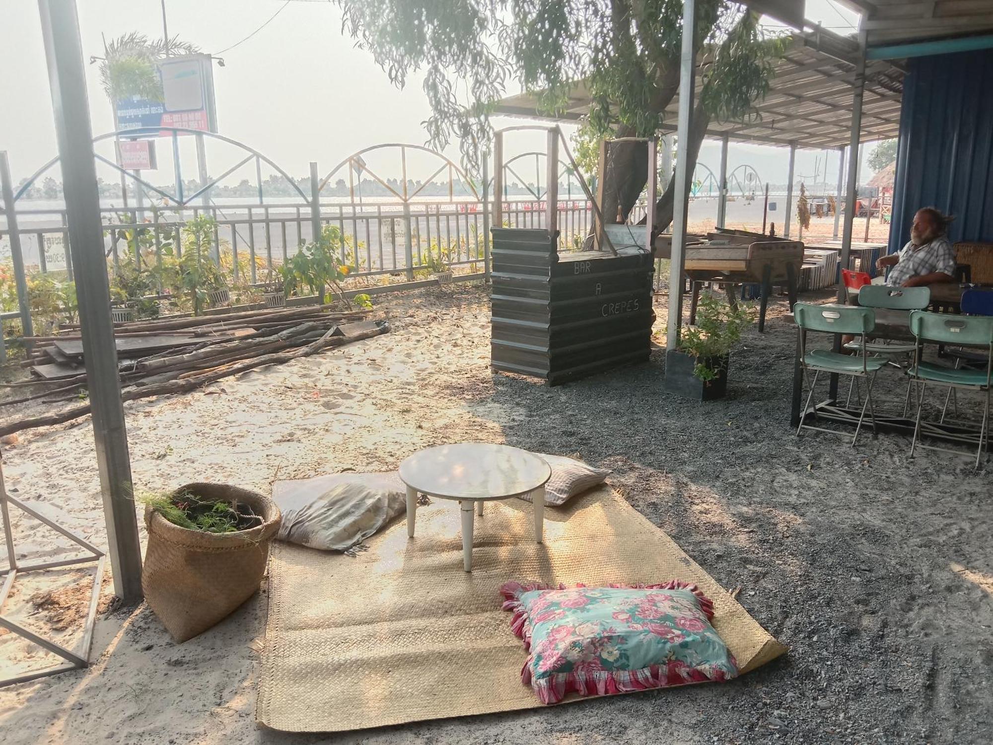 La Plage De Kampot By Lee & Hap Guest House Exteriör bild