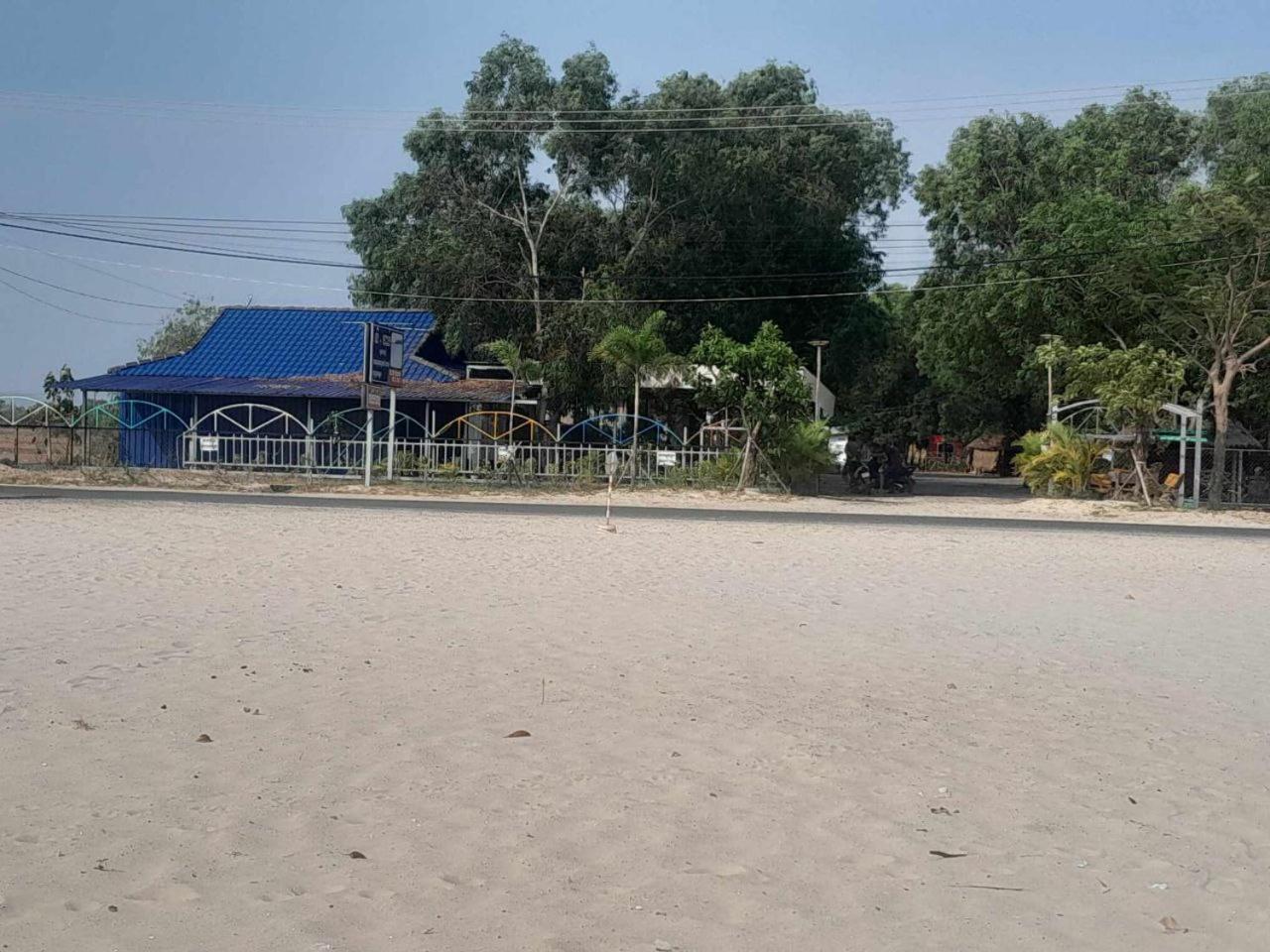 La Plage De Kampot By Lee & Hap Guest House Exteriör bild